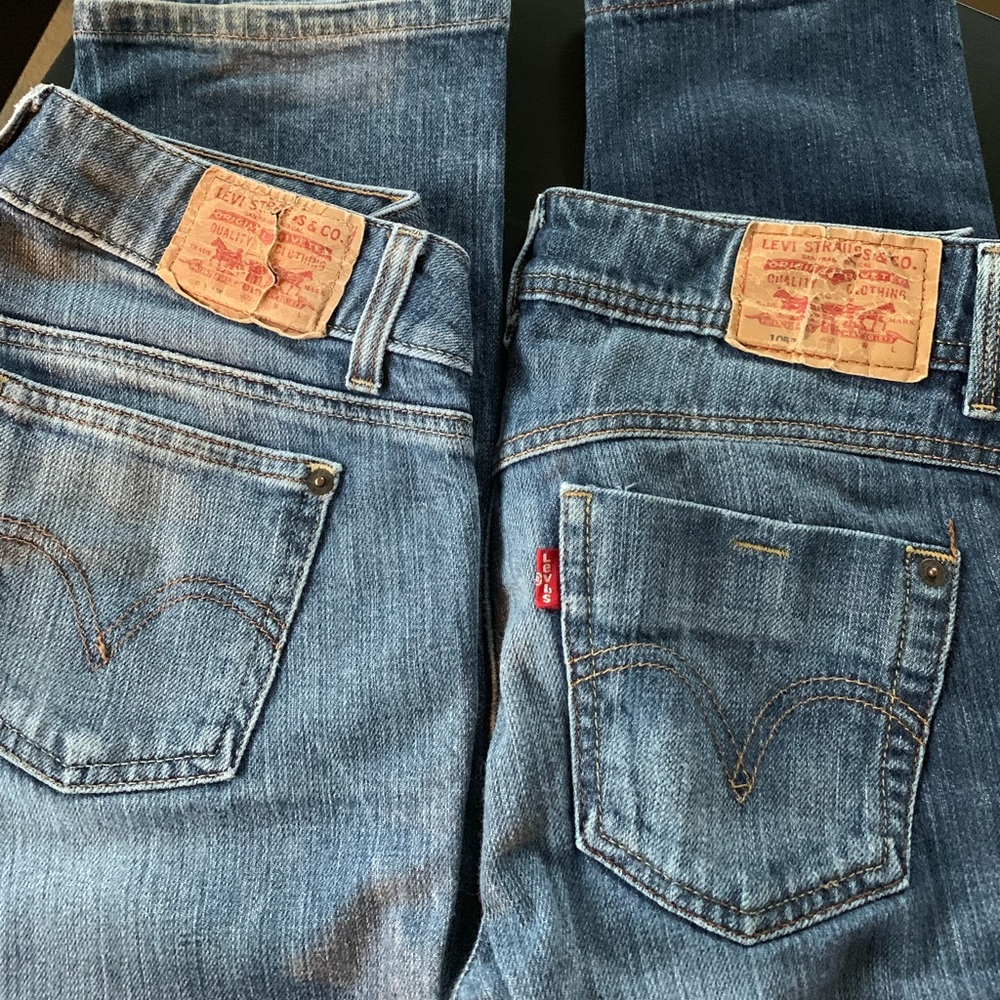 Levis - Picture 3 of 6